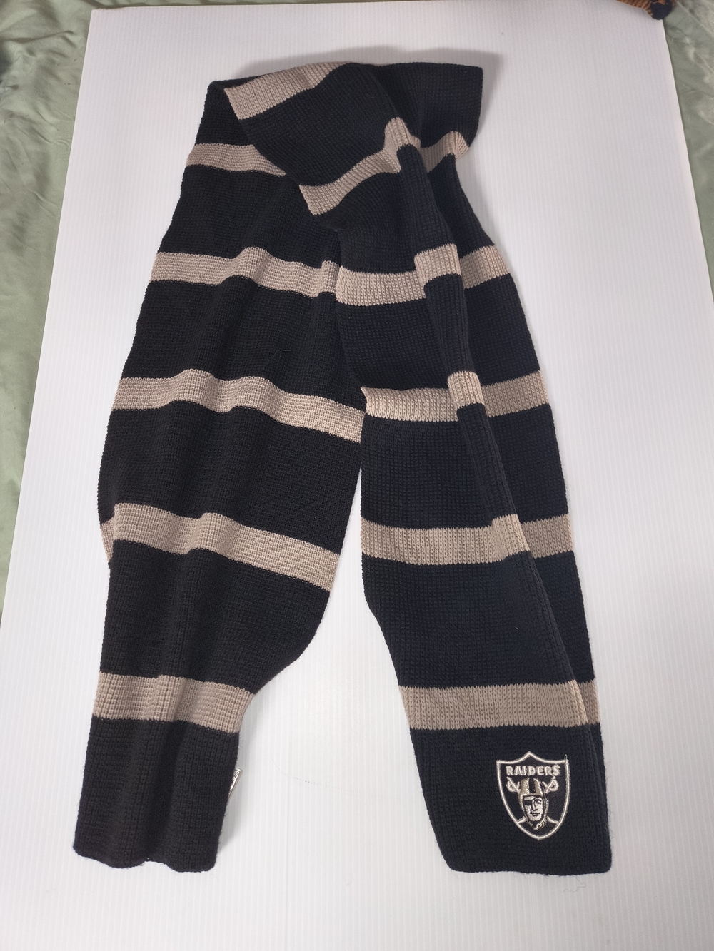 Vintage Reebok NFL Oakland Raiders Striped Knit Winter Scarf – Shield Logo